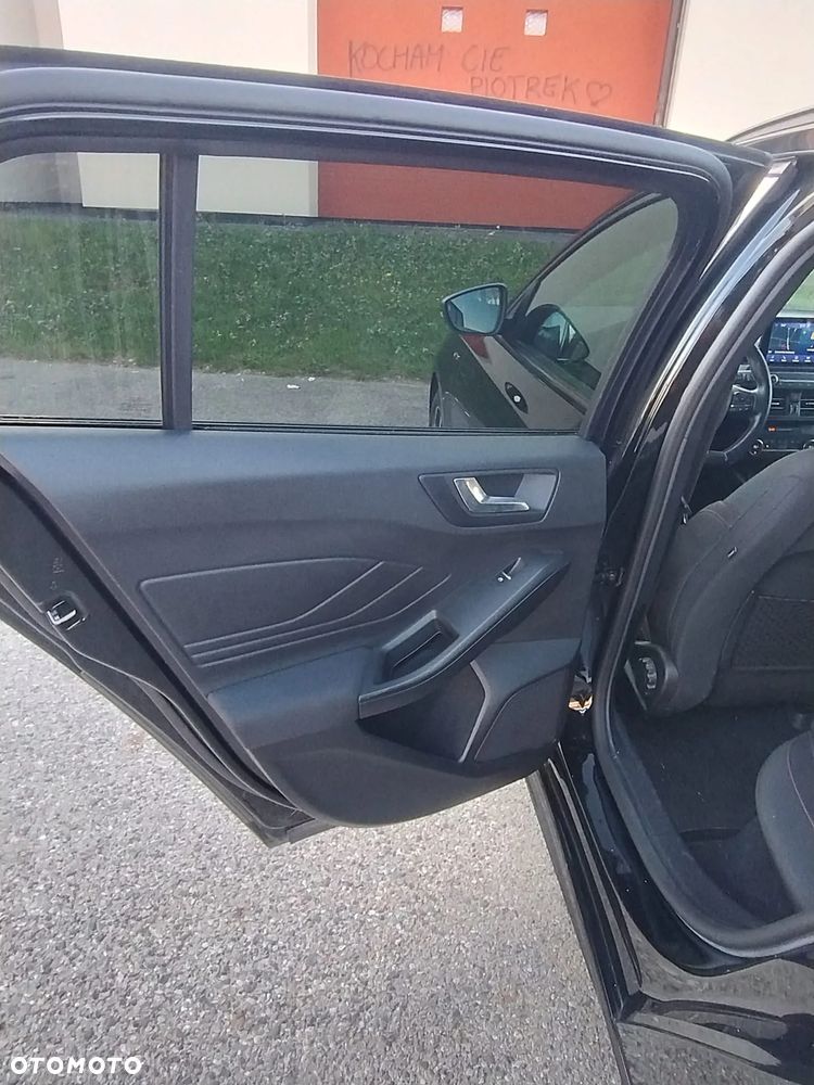 Ford Focus - 33