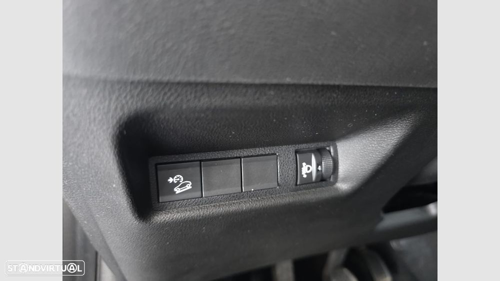 Jeep Avenger 1.2 GSE T3 Altitude - 15