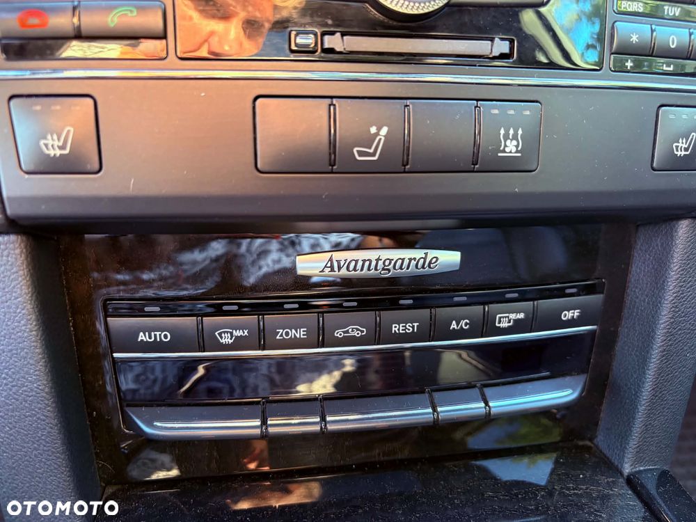 Mercedes-Benz Klasa E 350 CDI DPF BlueEFFICIENCY 7G-TRONIC Avantgarde - 12