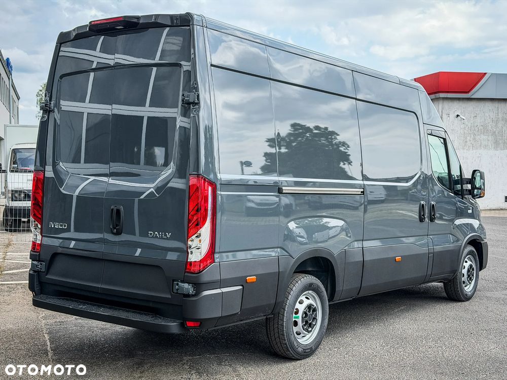 Iveco Daily 35S16HA8 V - Furgon L3H2 2.3 silnik od ręki GSC Gorzów - 6