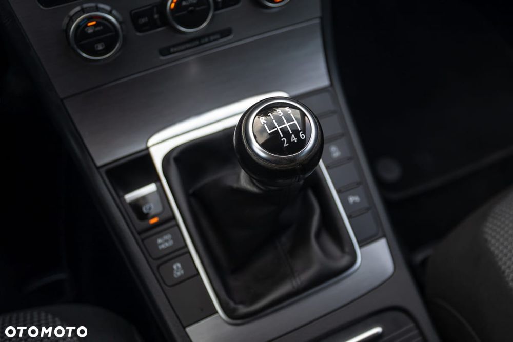 Volkswagen Passat 2.0 Blue TDI SCR Comfortline - 27