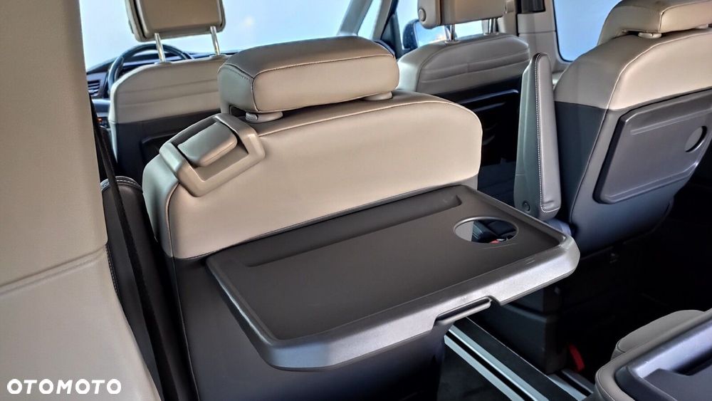 Volkswagen Multivan - 39