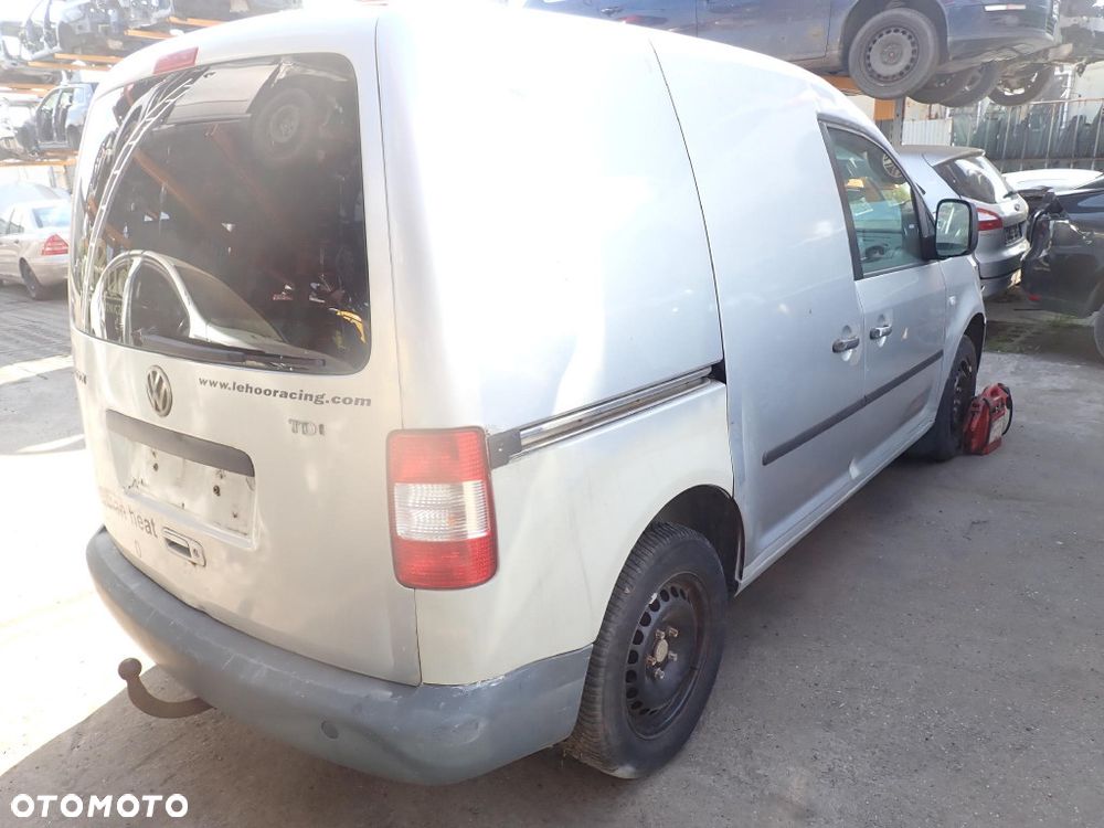 CZĘŚCI - Vw Caddy III 2K 1,9 TDI 105KM BJB 5B GQR lakier LA7W 2005r. INDEX - 10007 - 4