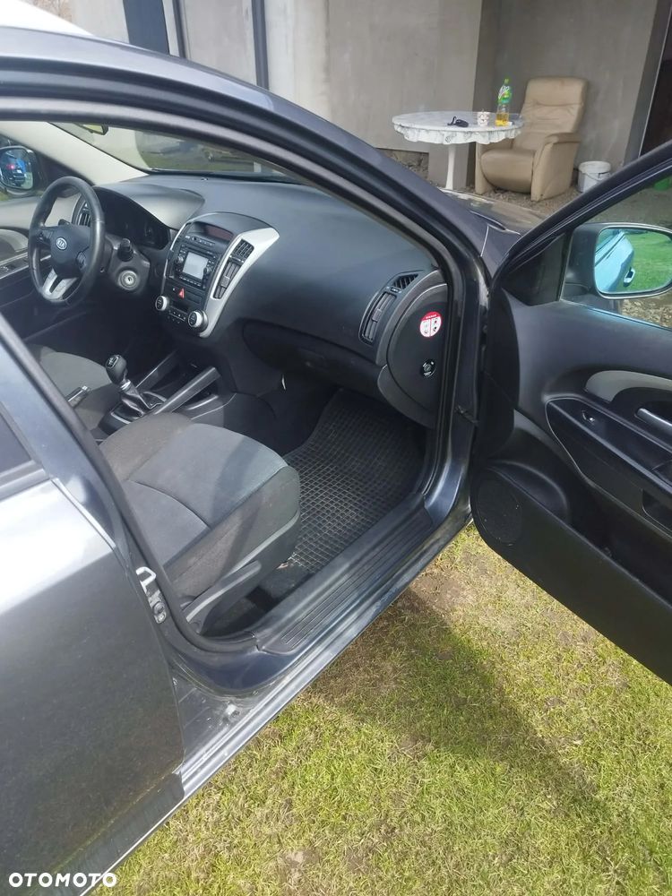 Kia Ceed 1.6 CRDi L - 2
