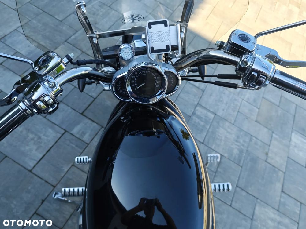 Harley-Davidson V-Rod Street Rod - 24
