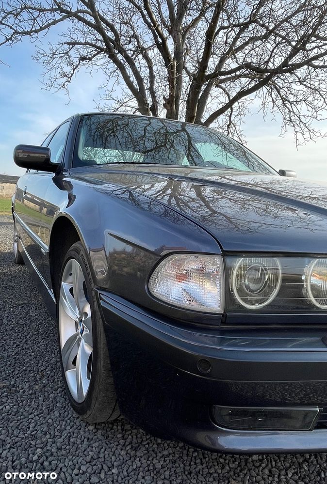 BMW Seria 7 740i - 7