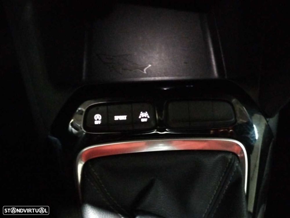 Opel Corsa 1.2 T GS - 18