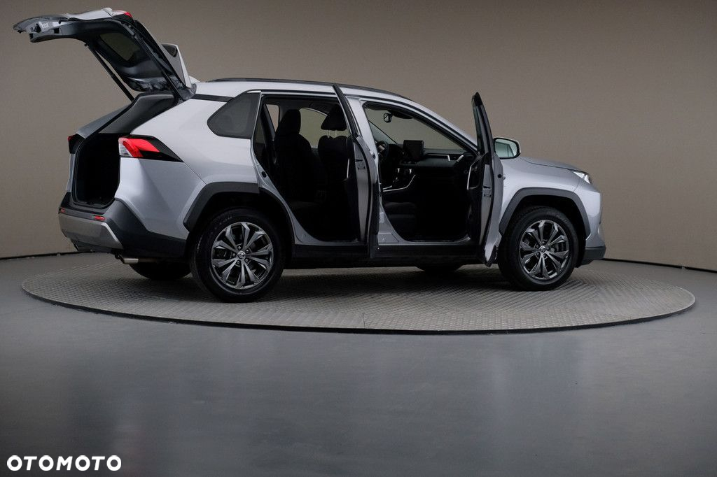 Toyota RAV4 - 6