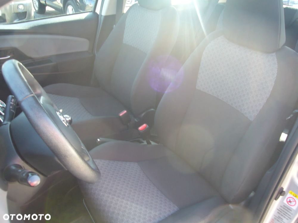 Toyota Yaris 1.33 Active - 12
