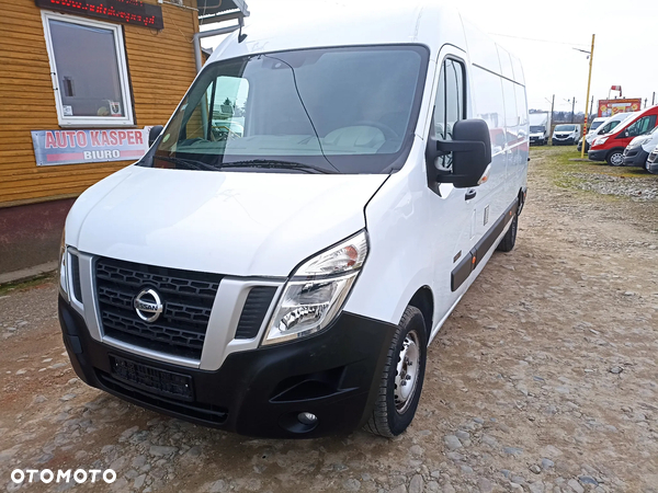 Nissan NV 400