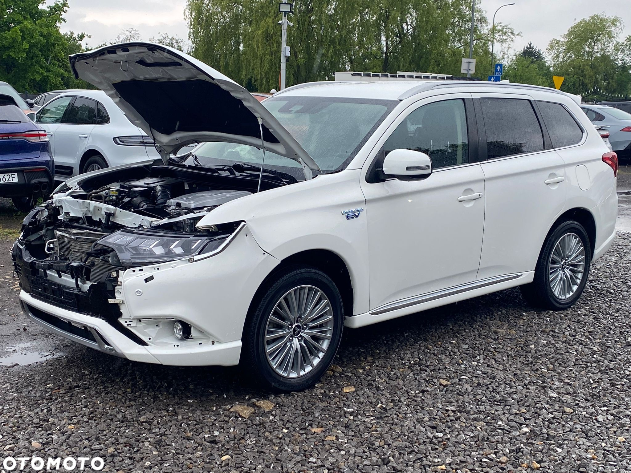 Mitsubishi Outlander PHEV Instyle - 9