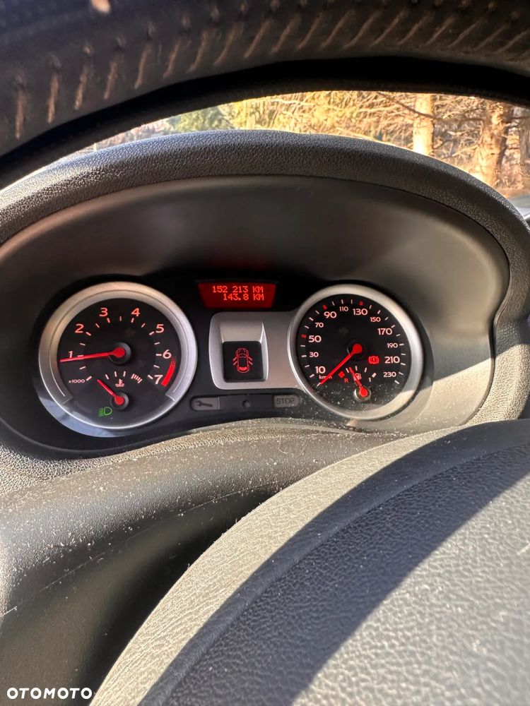 Renault Clio 1.2 16V Authentique - 6