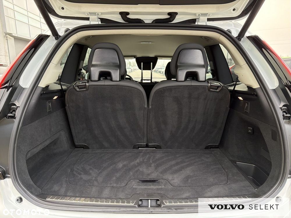 Volvo XC 90 - 31