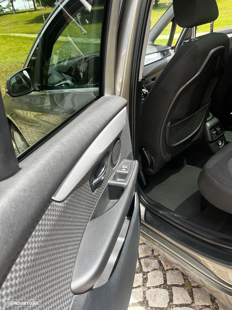 BMW 216 Active Tourer d Luxury Line - 17