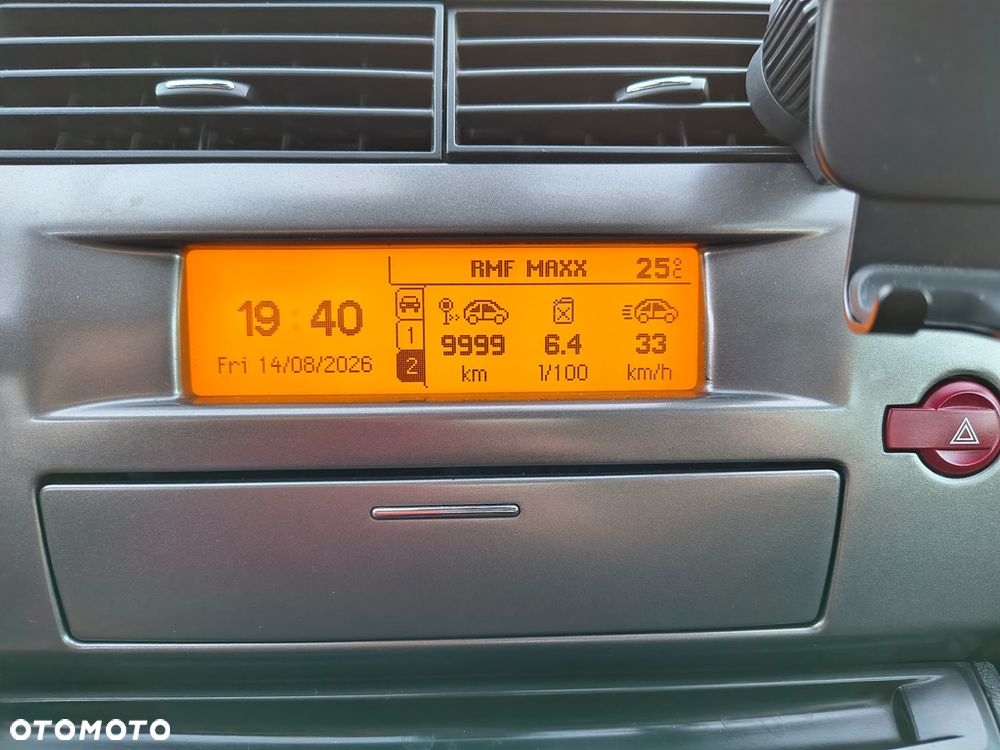 Citroën C4 1.4 16V SX - 10