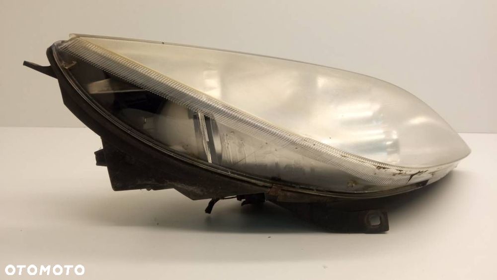 LAMPA PRAWY PRZÓD MITSUBISHI COLT VI EUROPA - 2