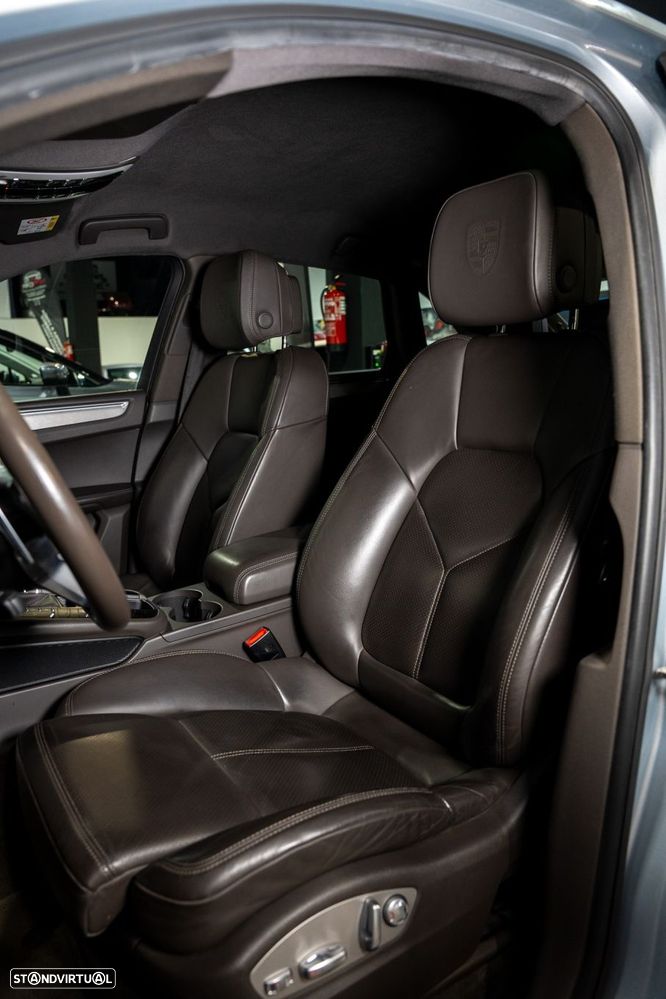 Porsche Macan S - 28