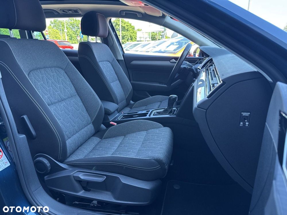 Volkswagen Passat Variant 2.0 TDI SCR Business DSG - 12