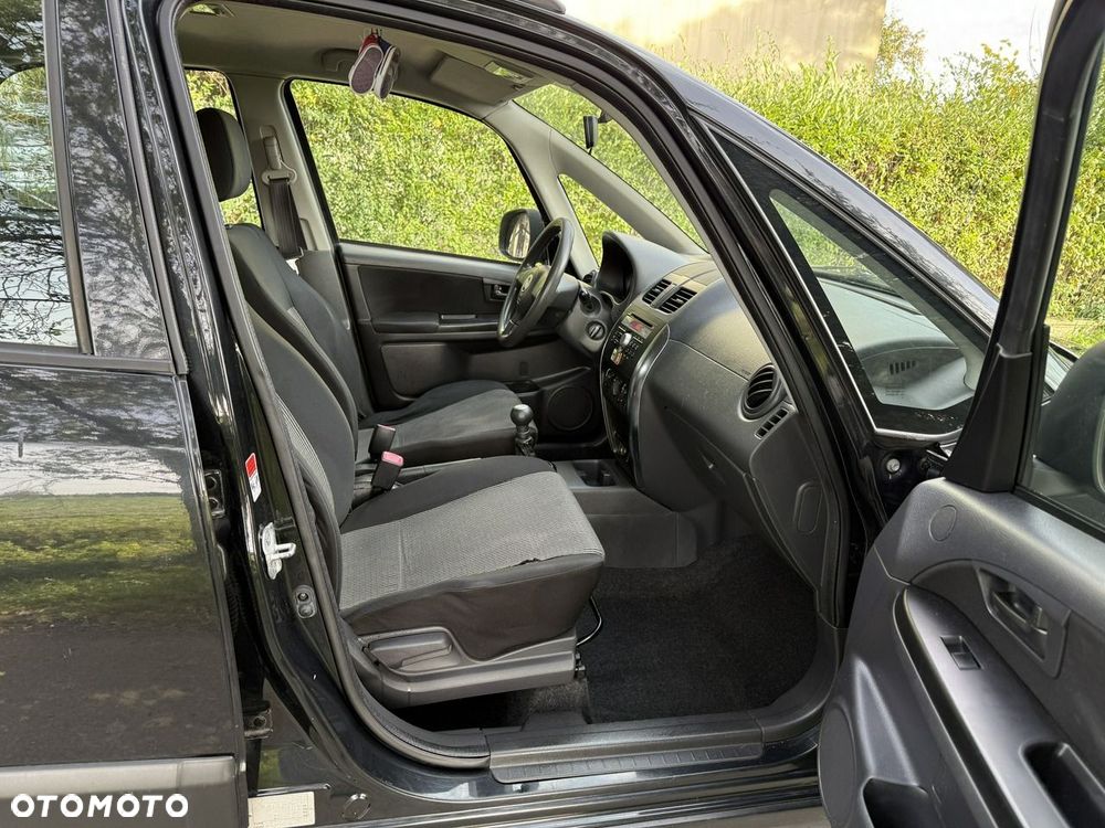 Suzuki SX4 - 26