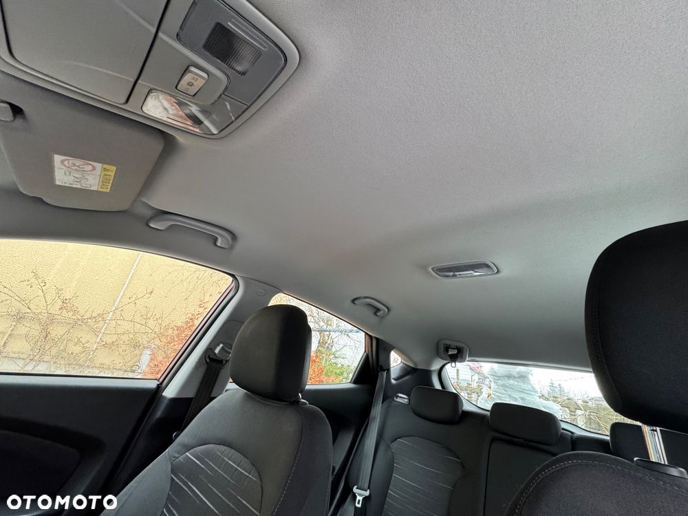 Hyundai ix35 1.7 CRDi 2WD Fifa World Cup Edition - 20