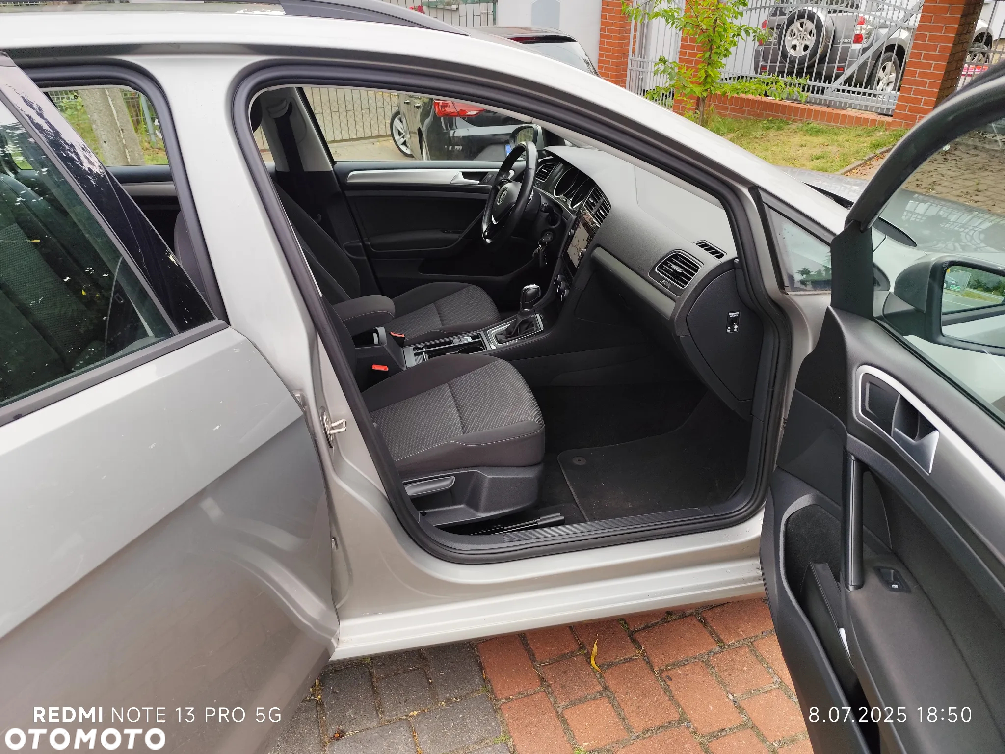 Volkswagen Golf 1.6 TDI (BlueMotion Technology) DSG Comfortline - 11