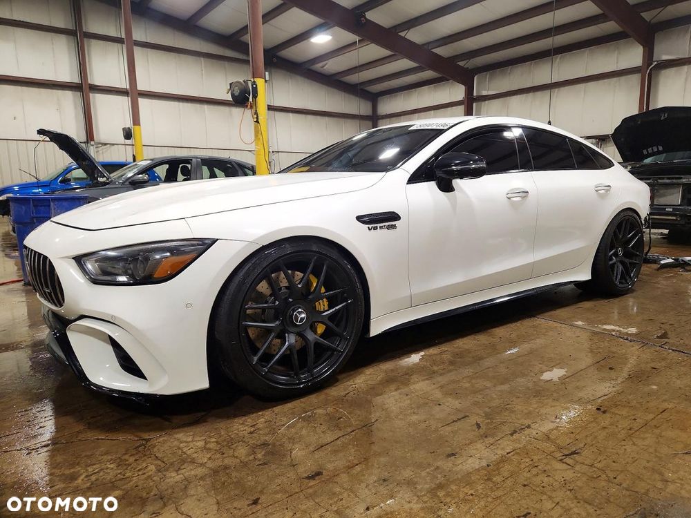 Mercedes-Benz AMG GT - 1