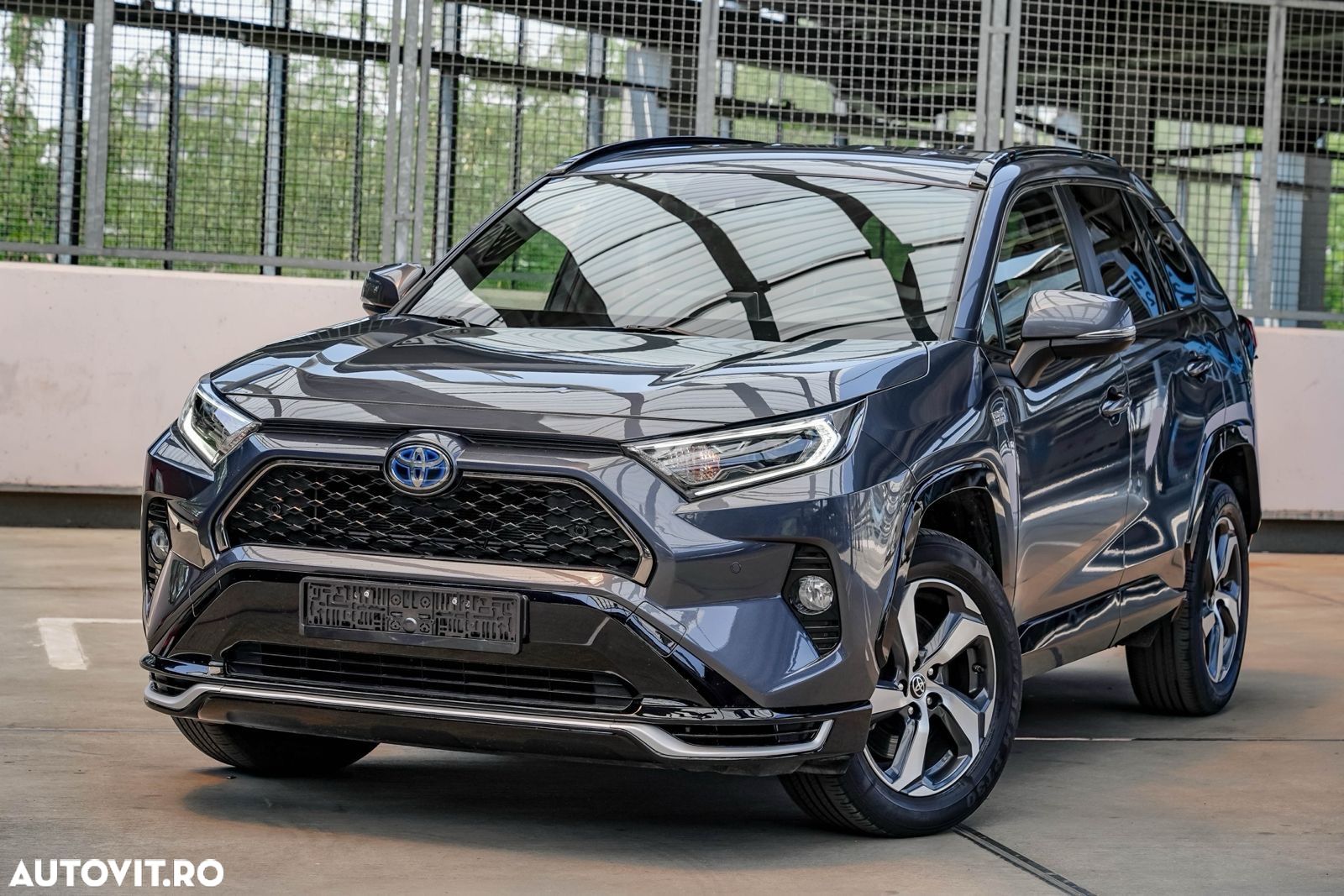 Toyota RAV4 Plug-in-Hybrid - 1