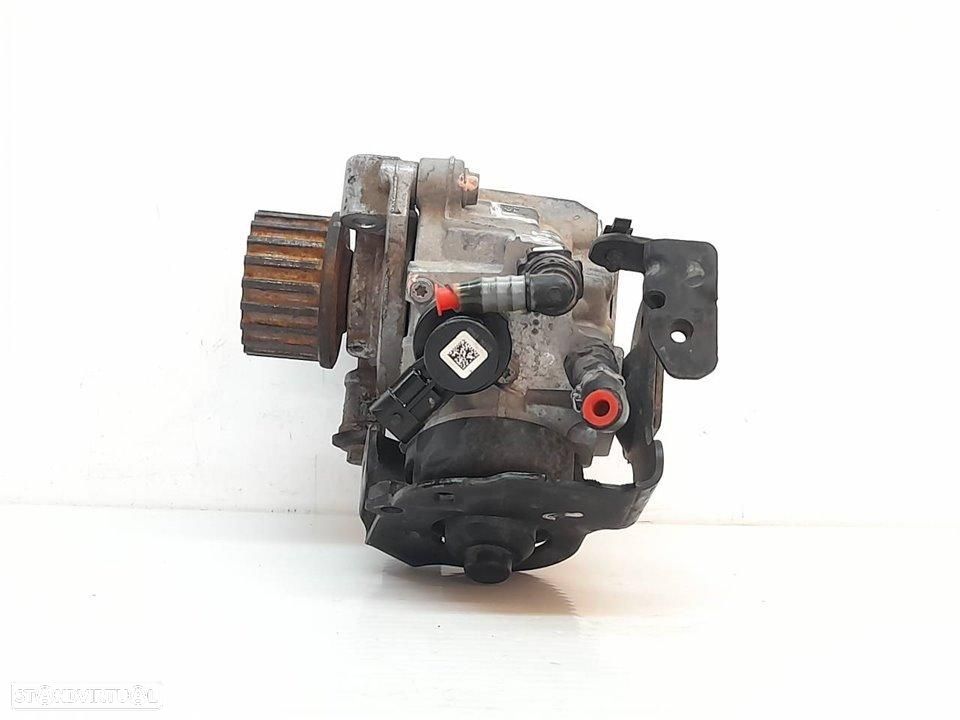 BOMBA DE INJEÇÃO DACIA SANDERO II - 1