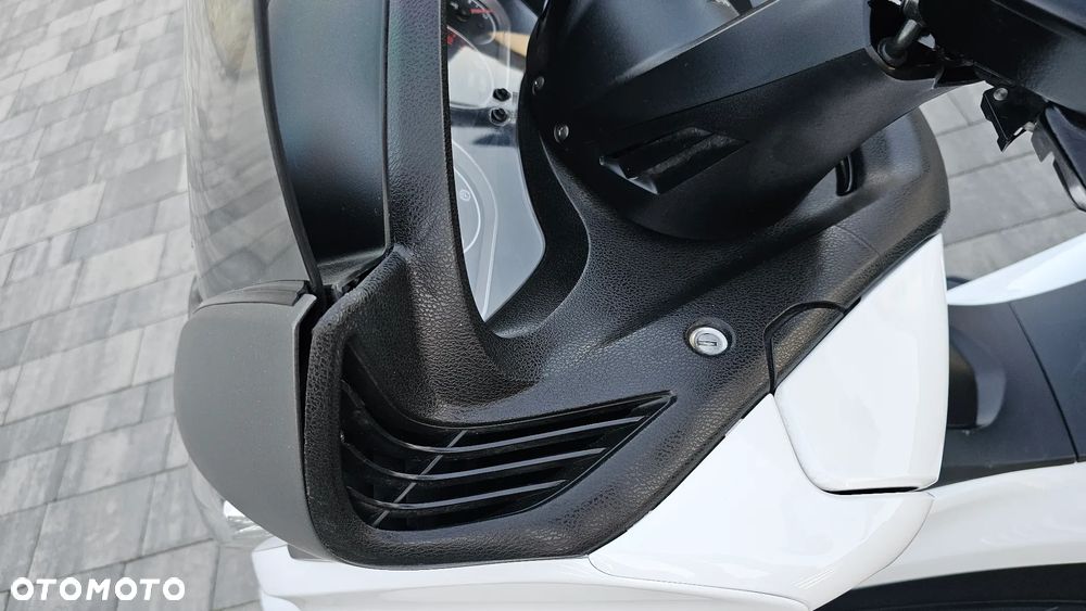 Honda SW-T400 - 12