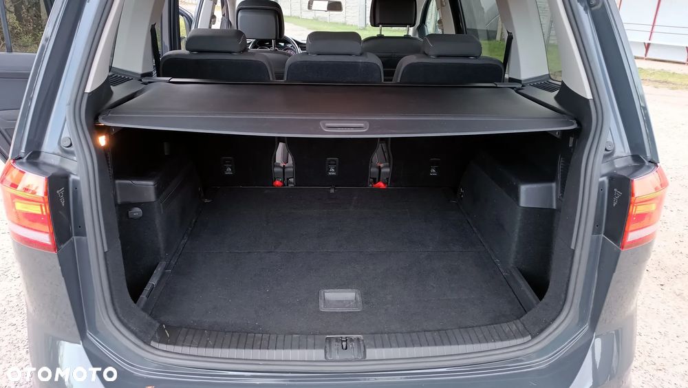 Volkswagen Touran 2.0 TDI SCR Join - 15