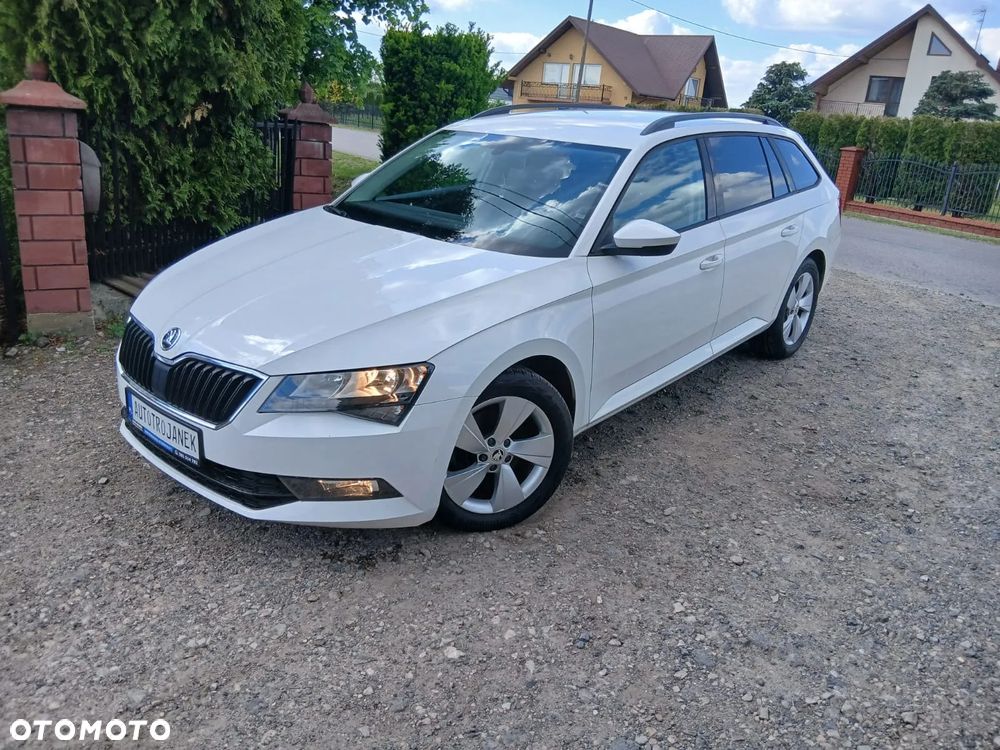 Skoda Superb 1.6 TDI Style - 9