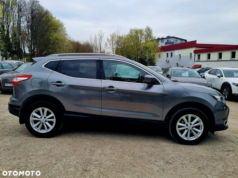 Nissan Qashqai 1.2 DIG-T Xtronic TEKNA - 4