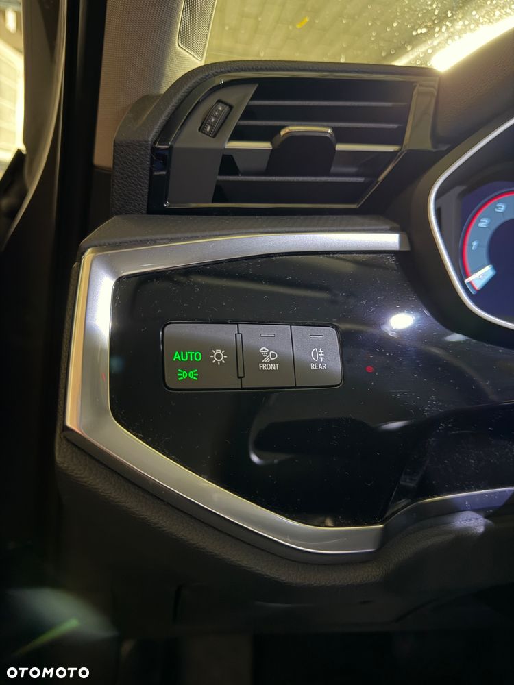 Audi Q3 35 TFSI S tronic - 12