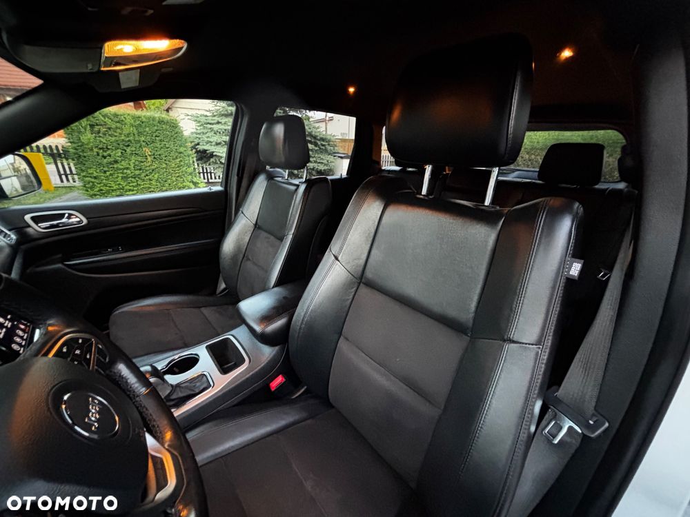 Jeep Grand Cherokee - 28