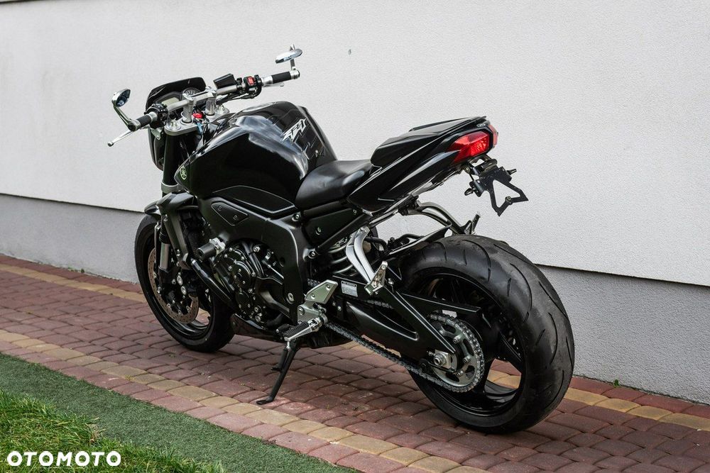 Yamaha FZ - 4