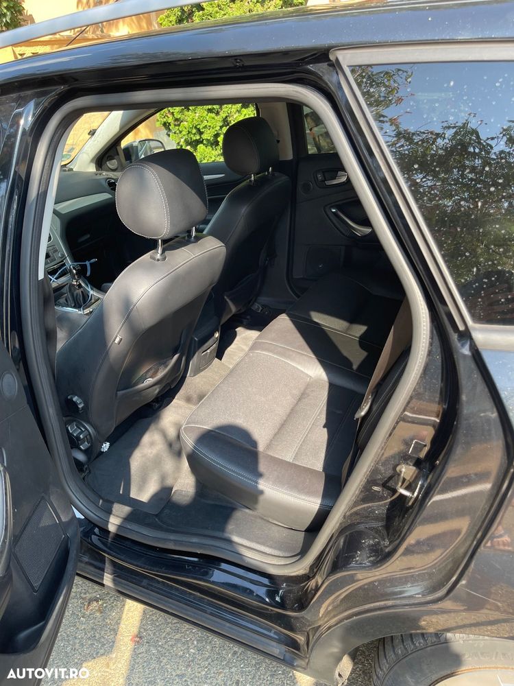 Ford Mondeo 2.0 PFi Titanium - 10