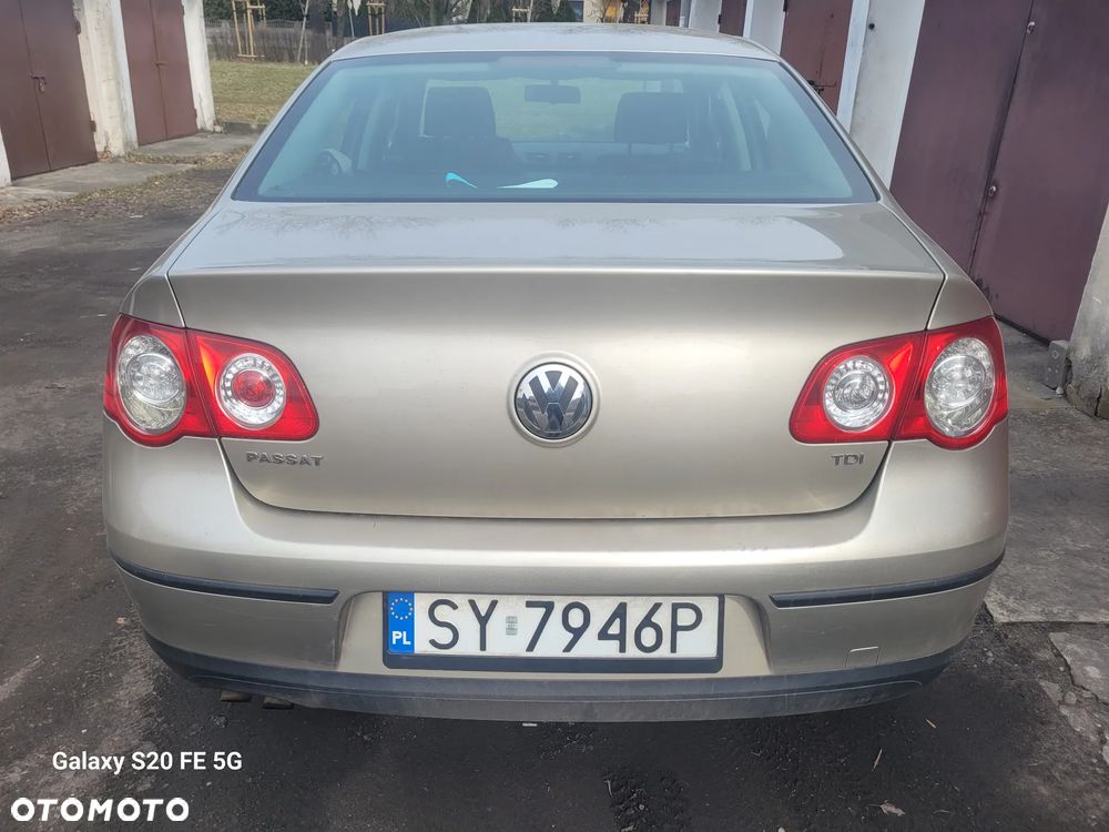 Volkswagen Passat 1.9 TDI DPF Individual Chrom - 6