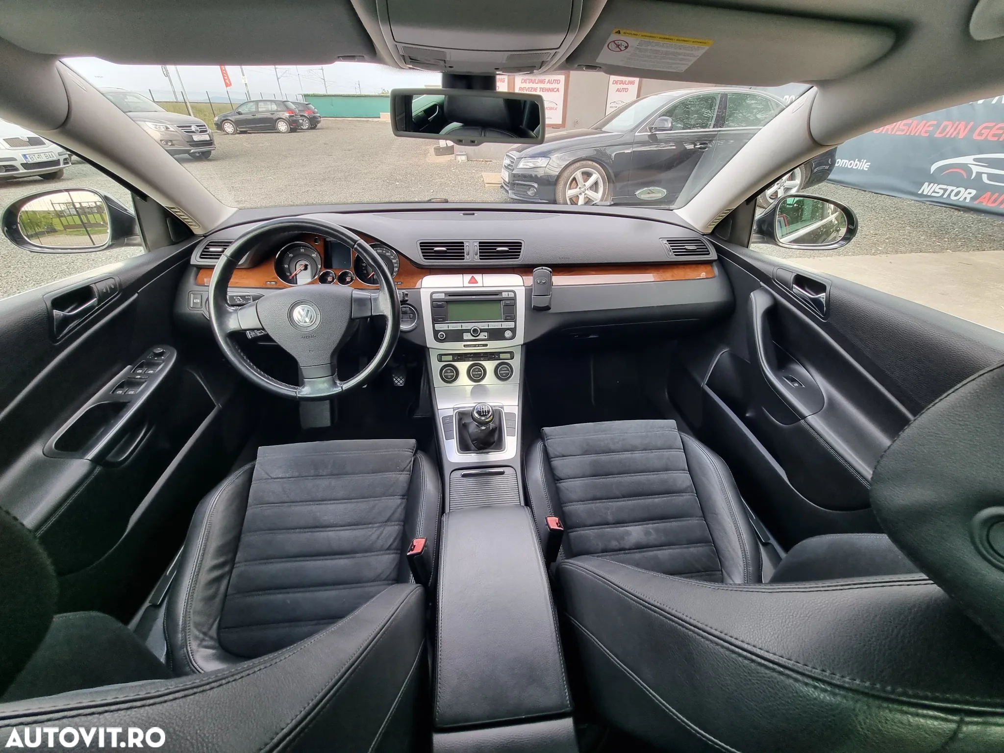 Volkswagen Passat - 12