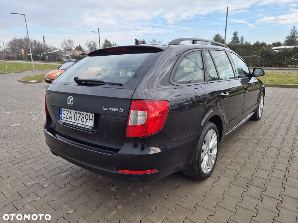 Skoda Superb 2.0 TDI DSG Exclusive - 9