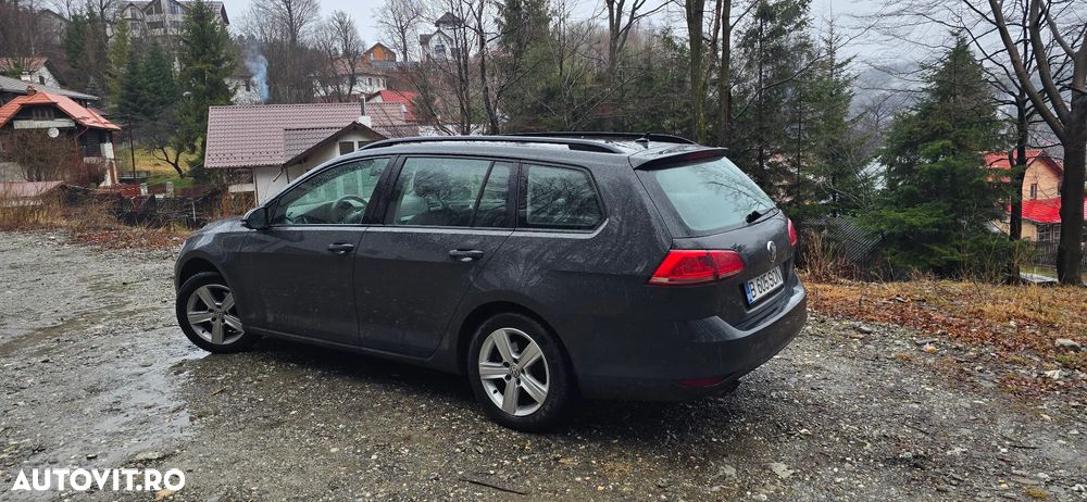 Volkswagen Golf 2.0 TDI DPF BMT Comfortline - 11