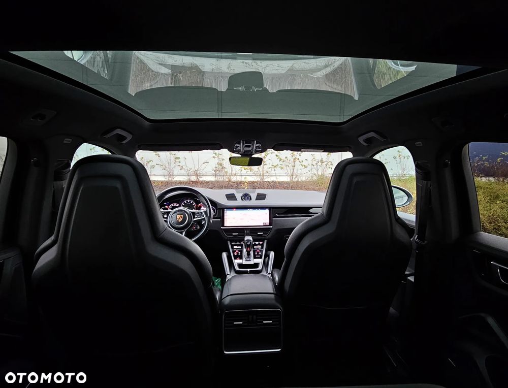 Porsche Cayenne - 16