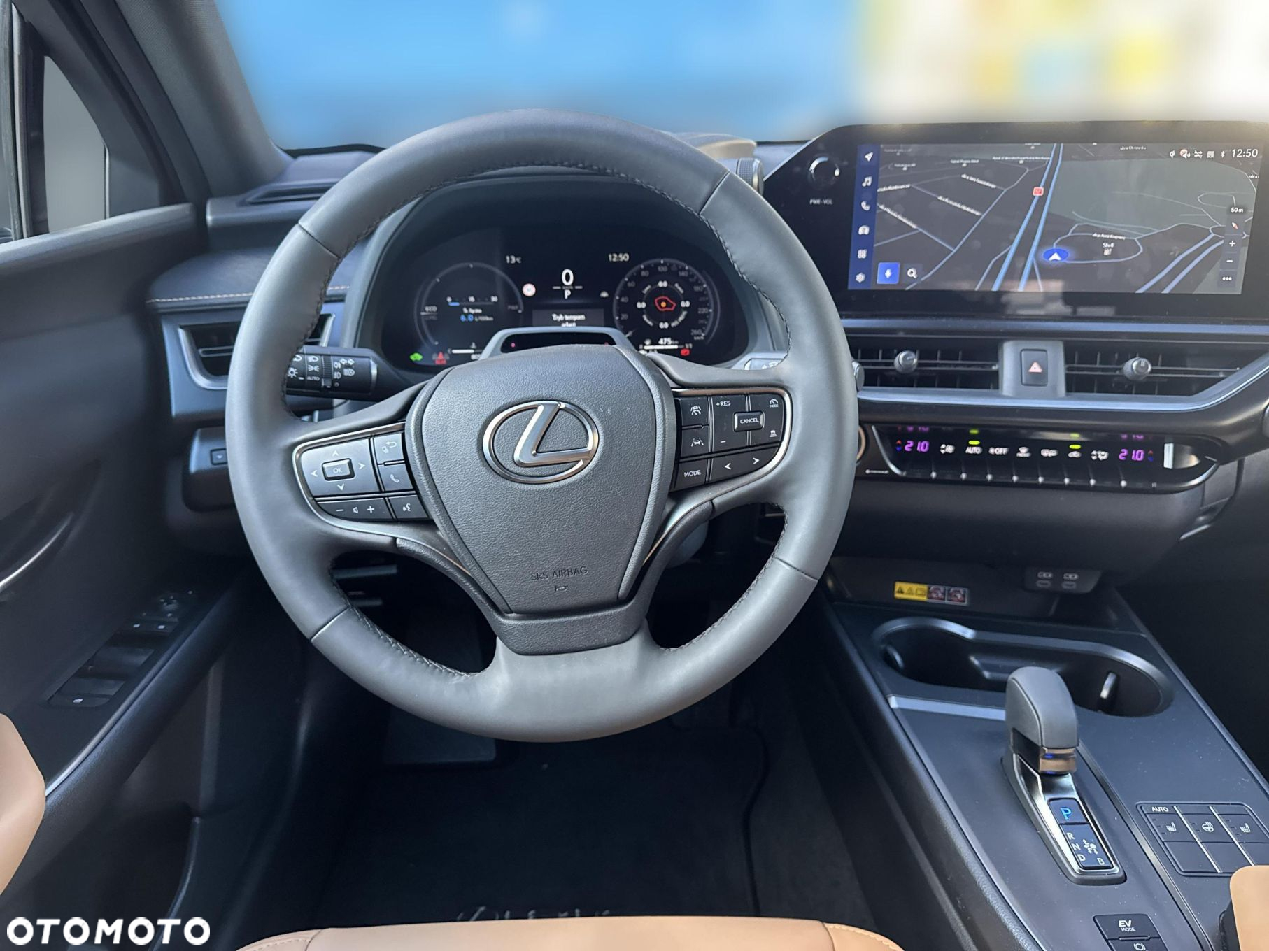 Lexus UX 300h F Sport Design - 12