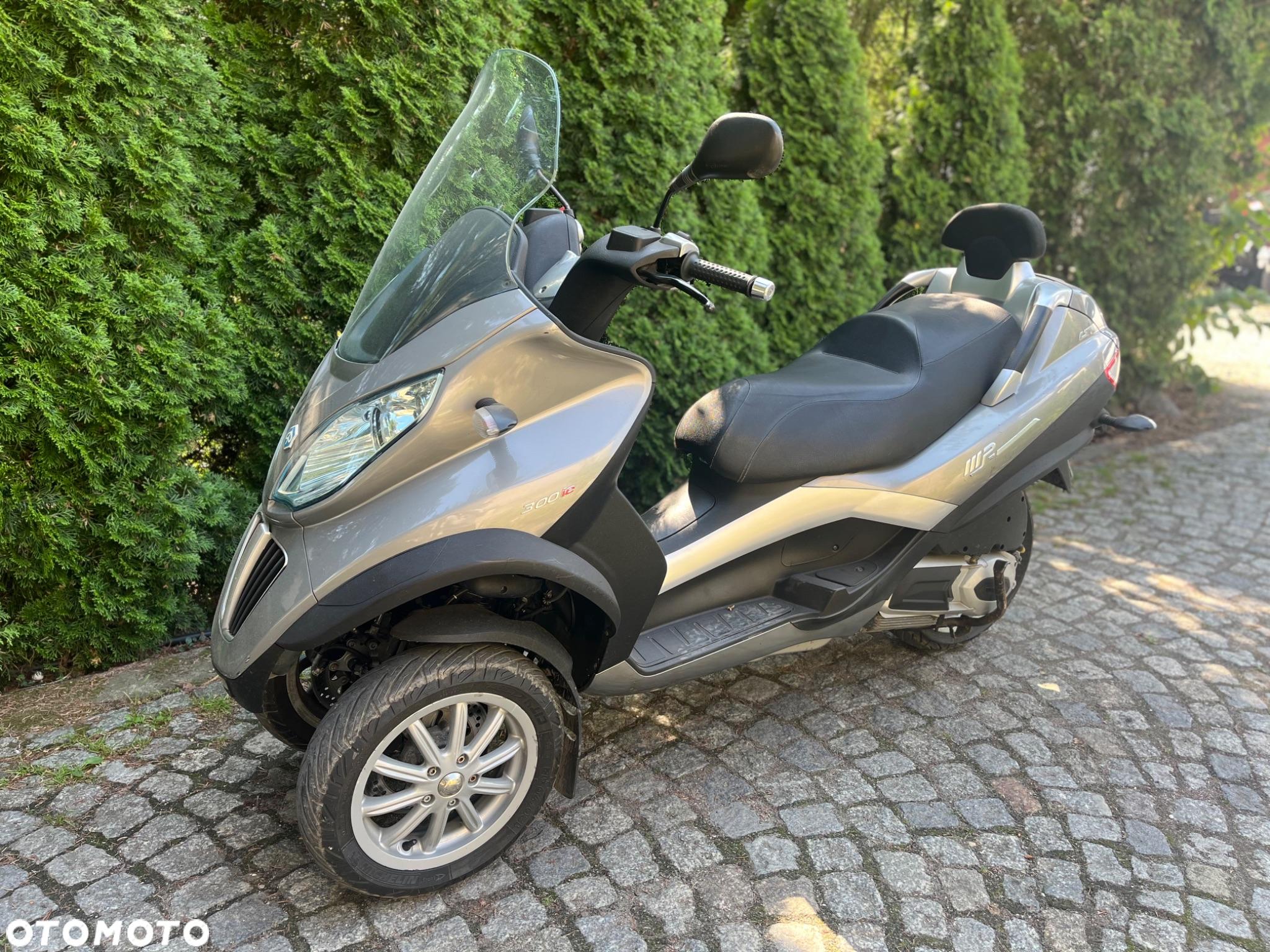Piaggio MP-3 - 8
