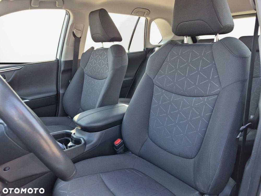 Toyota RAV4 - 11