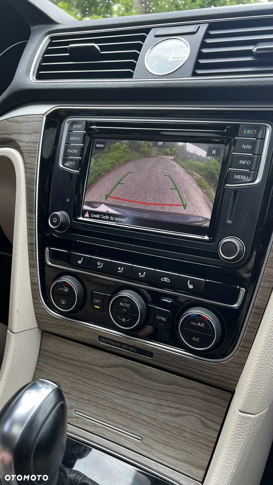 Volkswagen Passat - 7