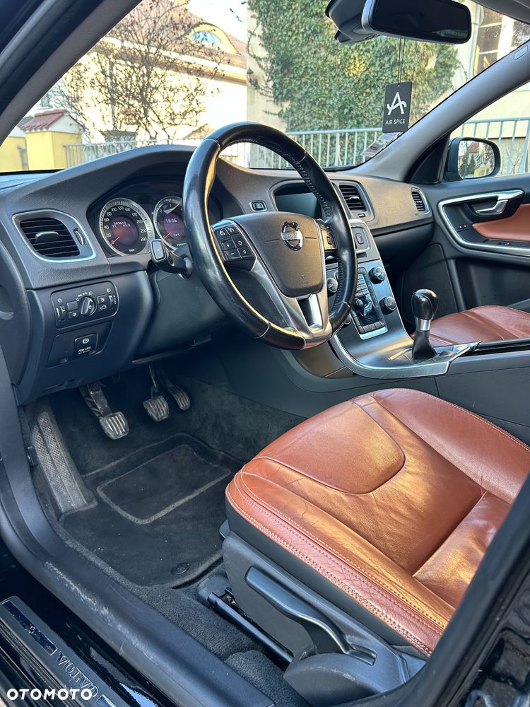 Volvo V60 D3 Summum - 19