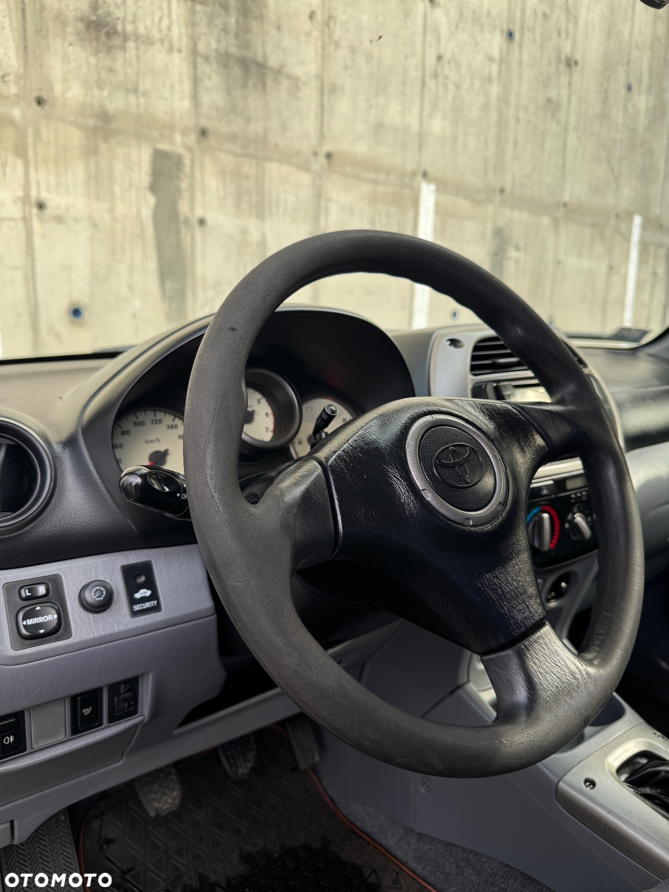 Toyota RAV4 2.0 D-4D 4x4 - 26