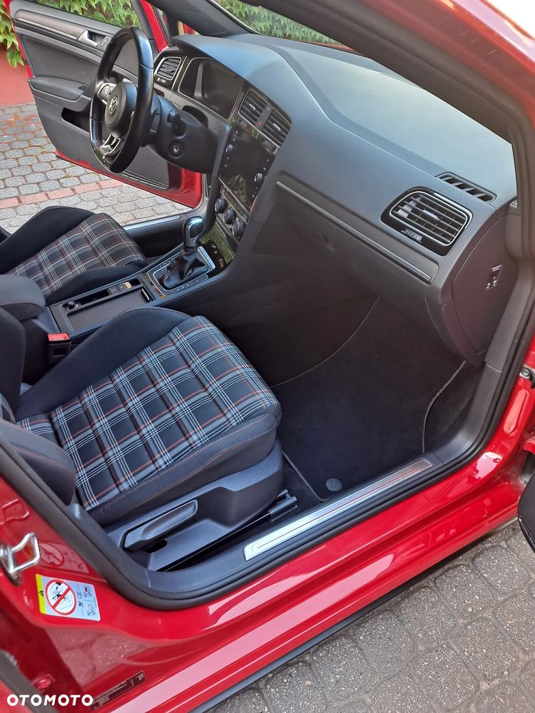 Volkswagen Golf 2.0 TSI BMT GTI Performance DSG - 9