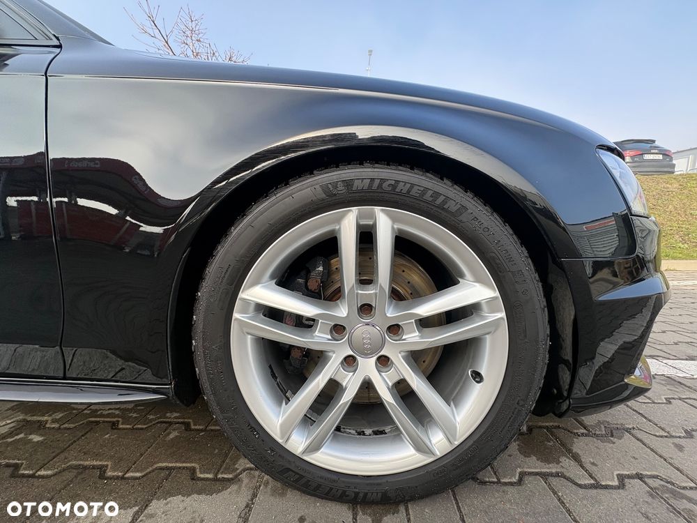 Audi A4 Limousine - 3