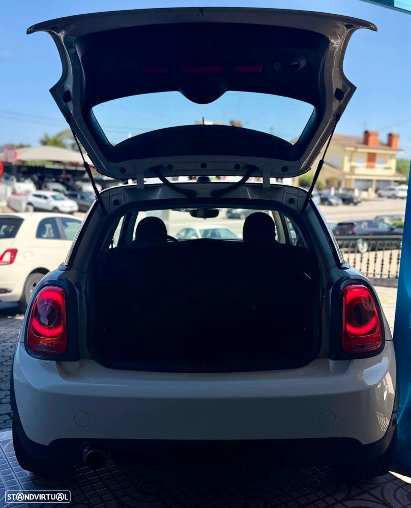 MINI 3 Portas Cooper D - 26